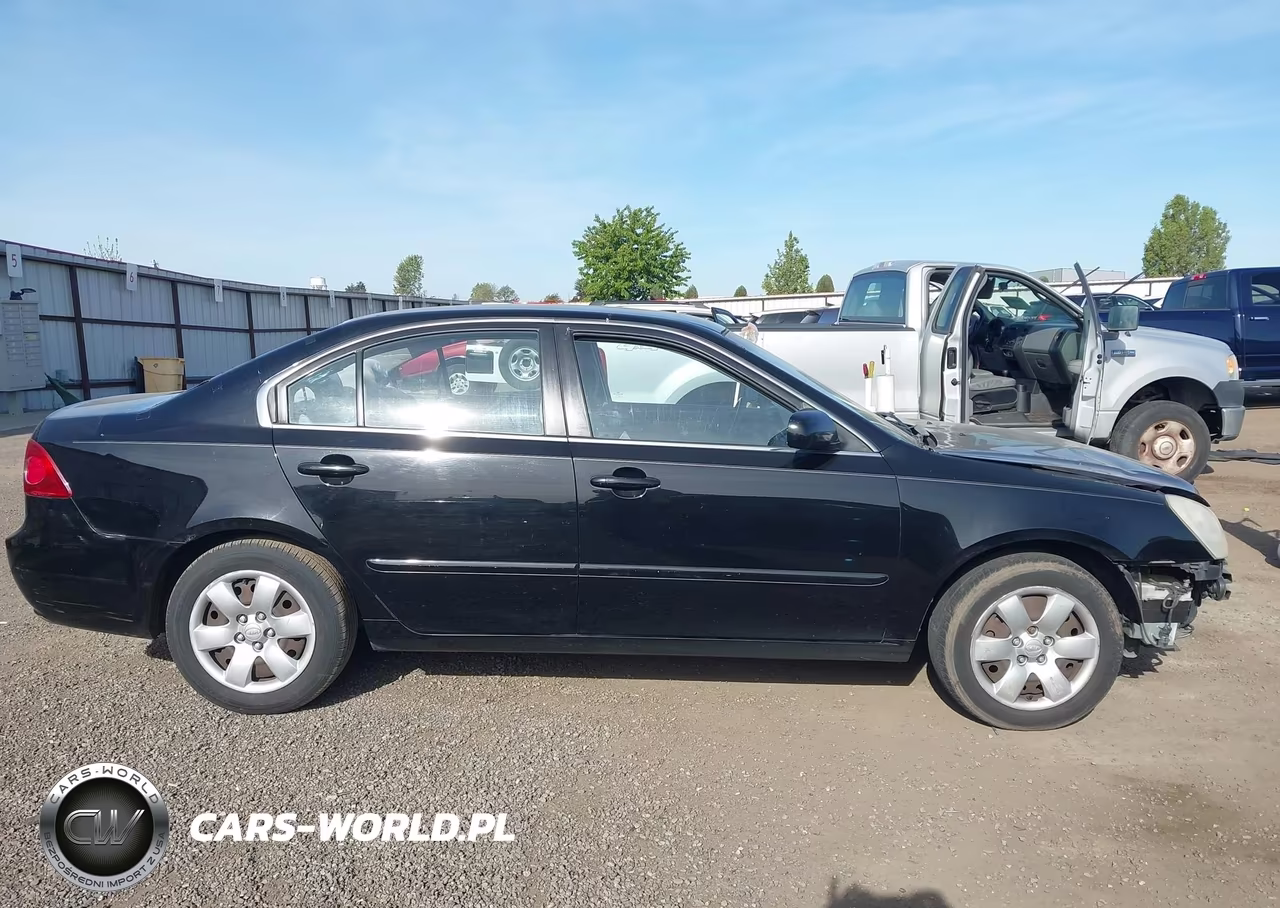 2008 Kia Optima Lx VIN:KNAGE123X85216799 - 12