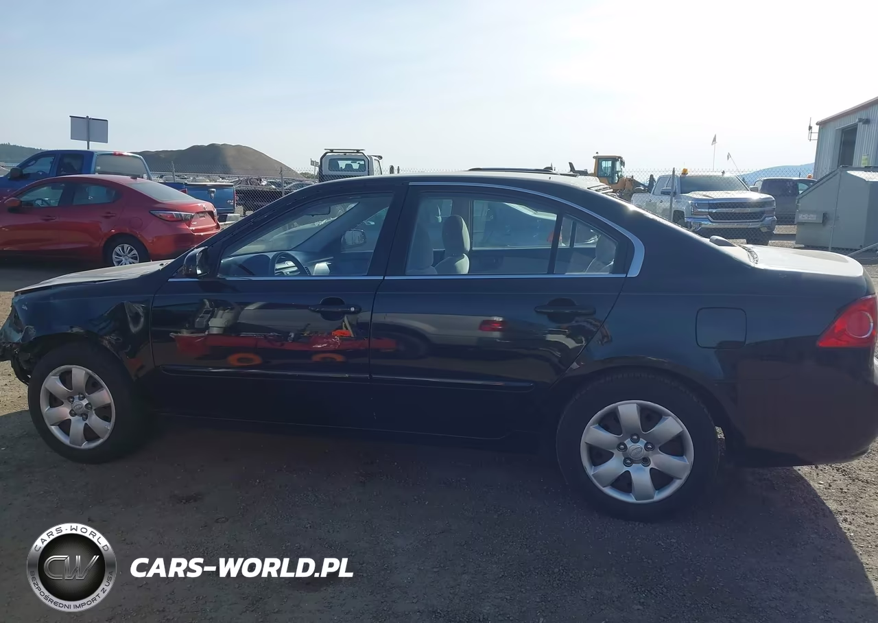 2008 Kia Optima Lx VIN:KNAGE123X85216799 - 13