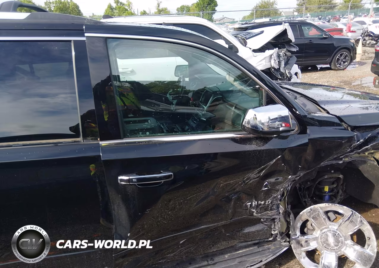 2019 Chevrolet Tahoe Premier VIN:1GNSKCKC8KR298539 - 6