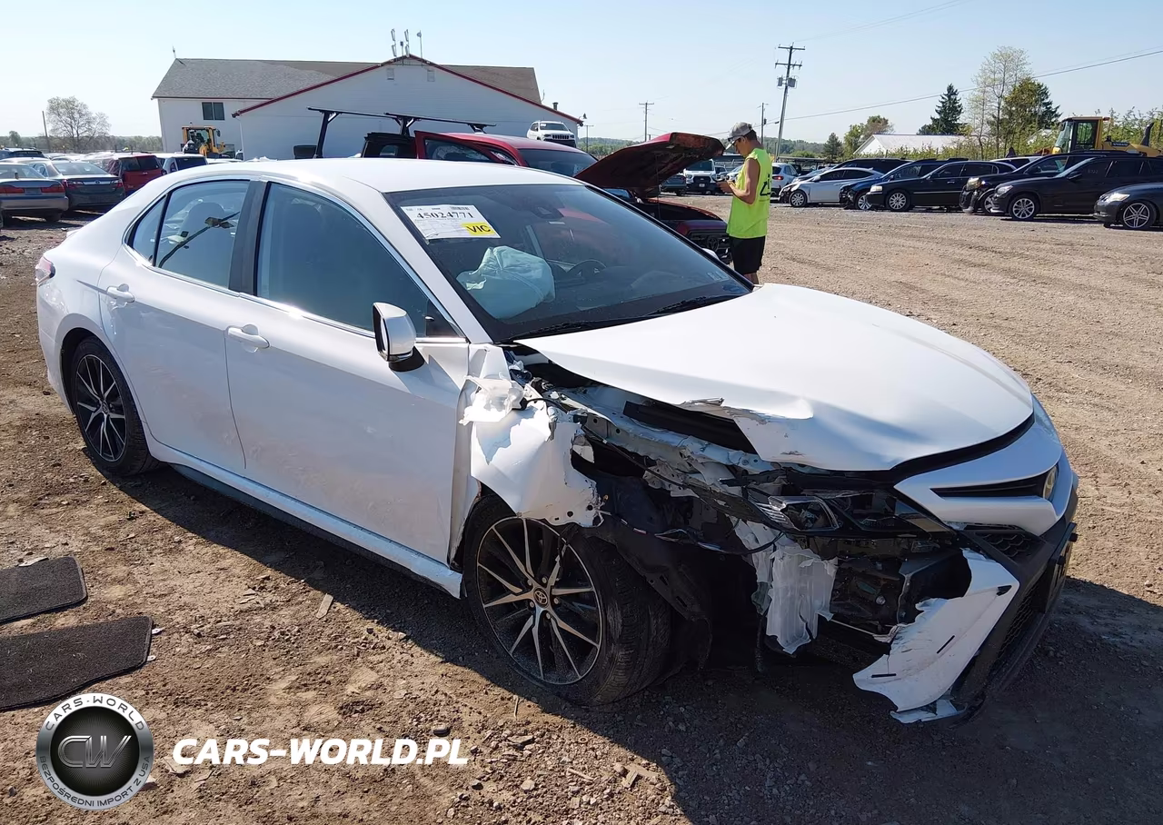 2024 Toyota Camry Se – zdjęcie 1 z 16