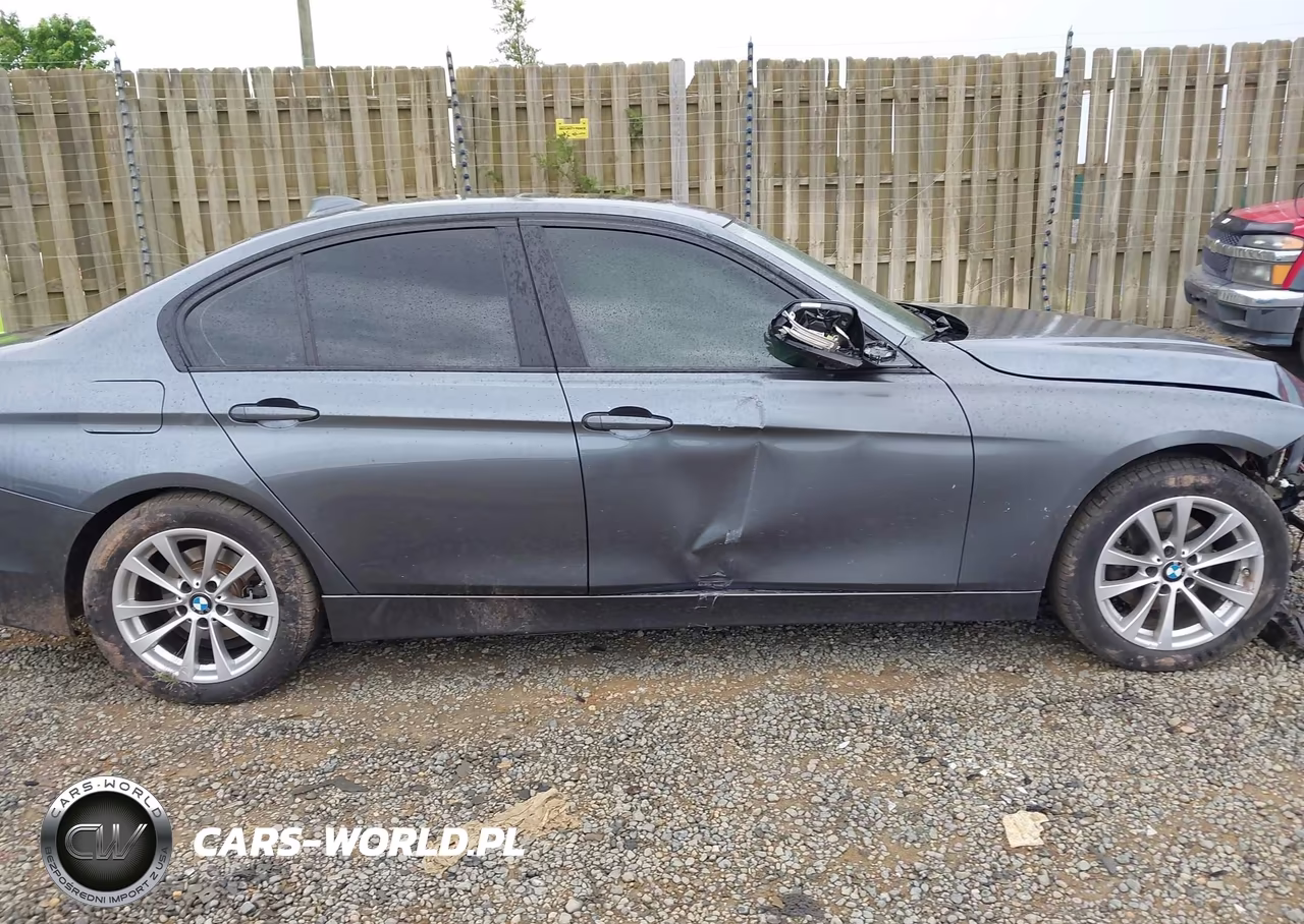 2017 BMW 320I xDrive VIN:WBA8E5G3XHNU43222 - 13