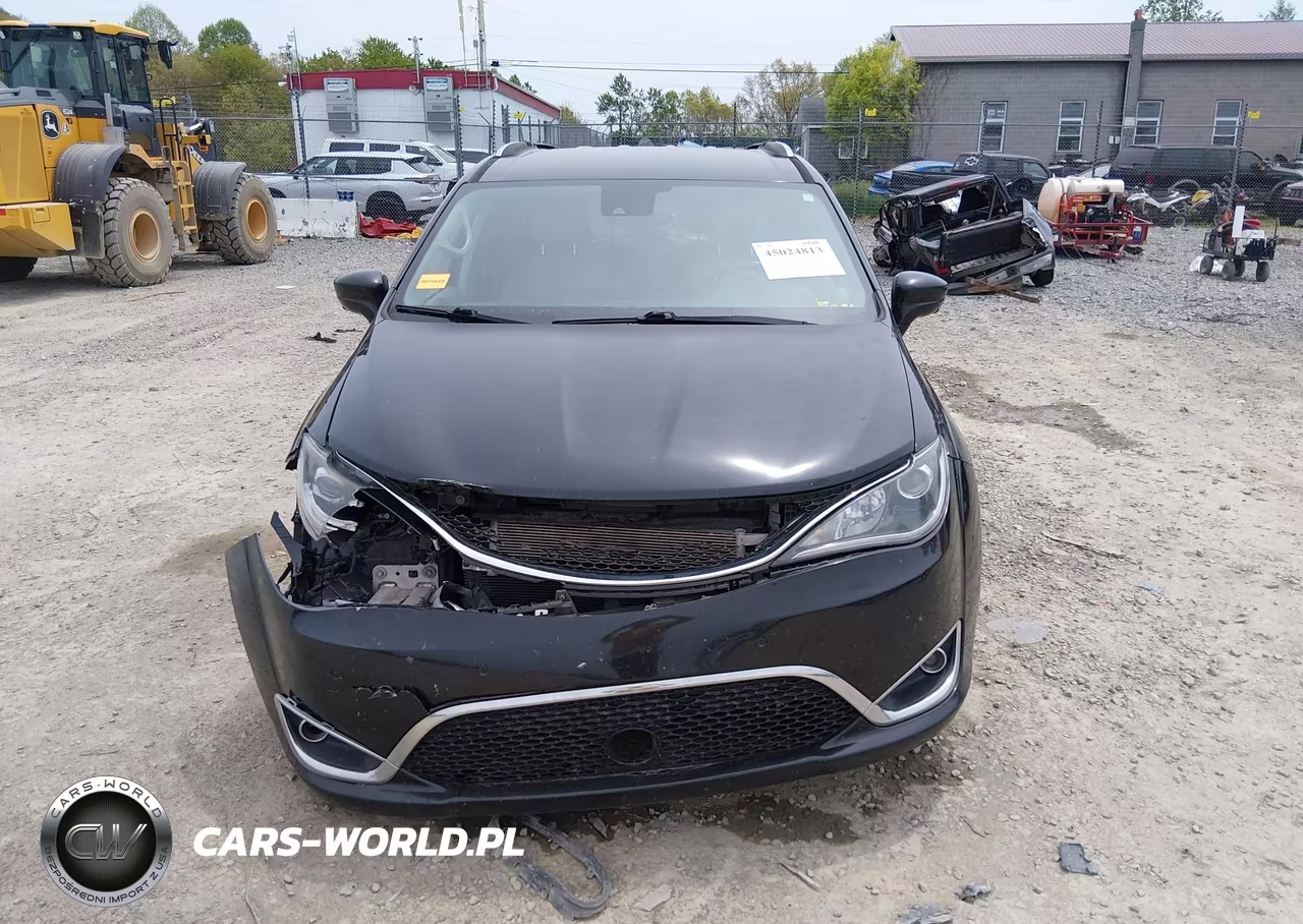 2019 Chrysler Pacifica Touring L Plus VIN:2C4RC1EG8KR681432 - 12