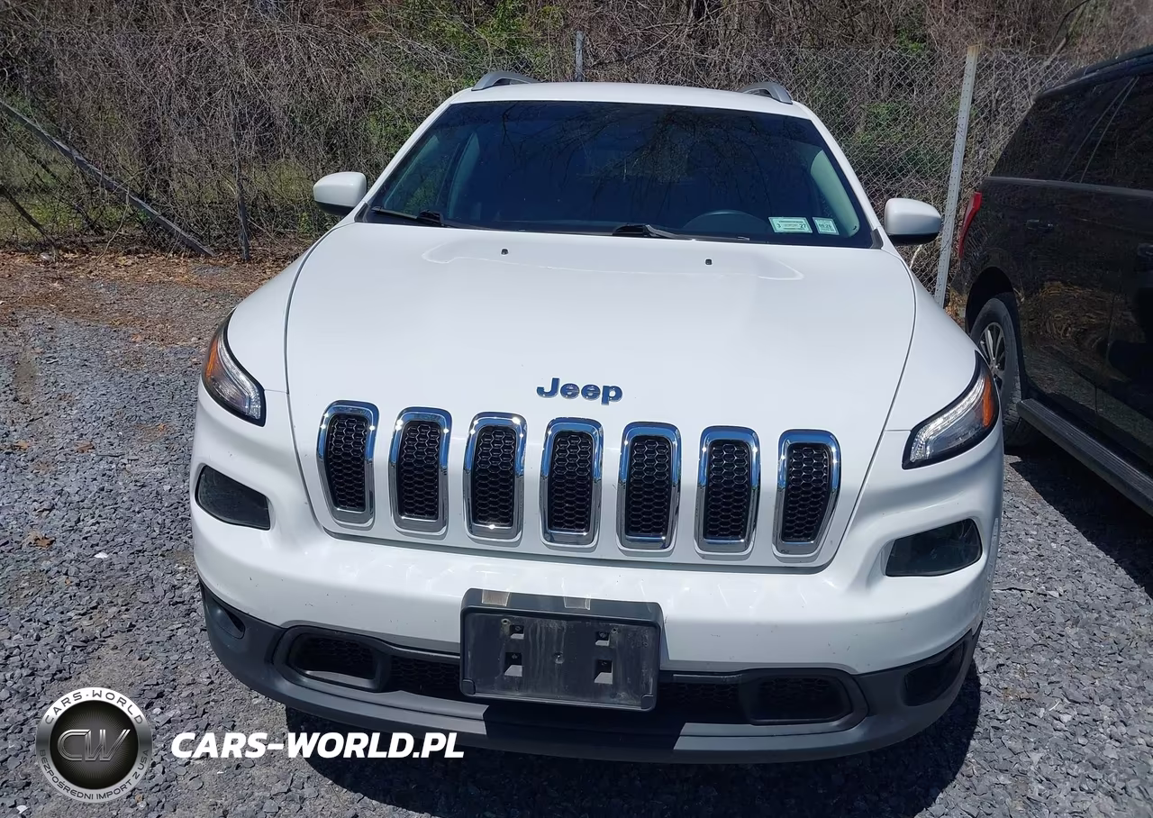2018 Jeep Cherokee Latitude 4X4 VIN:1C4PJMCB0JD531872 - 6