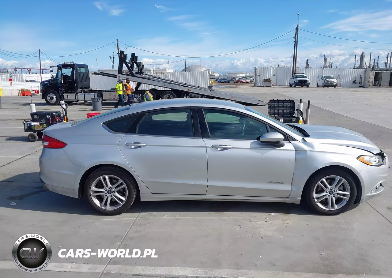 2018 Ford Fusion Hybrid Se VIN:3FA6P0LU3JR269539 - 13