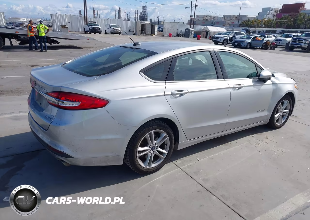 2018 Ford Fusion Hybrid Se VIN:3FA6P0LU3JR269539 - 4
