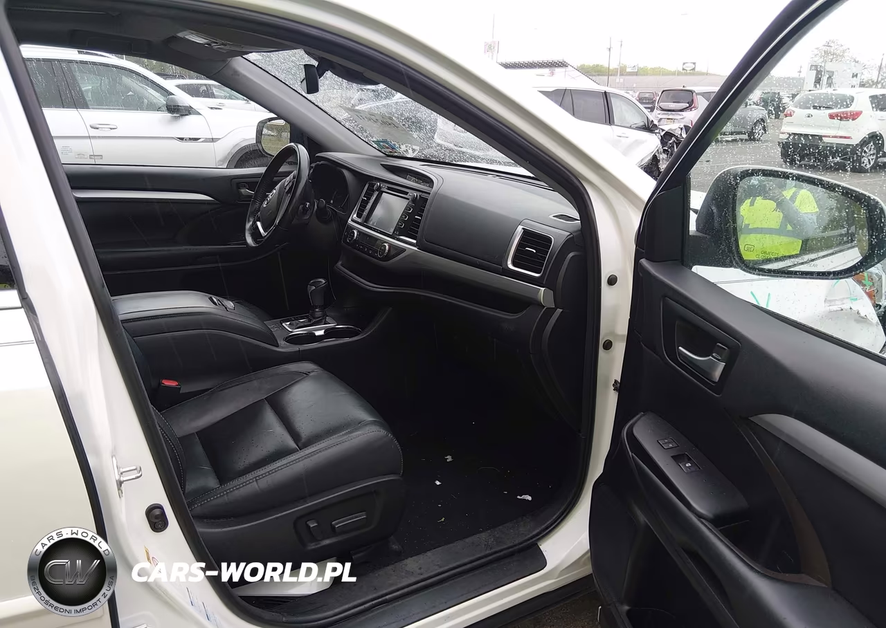 2018 Toyota Highlander Xle VIN:5TDJZRFH7JS912327 - 5