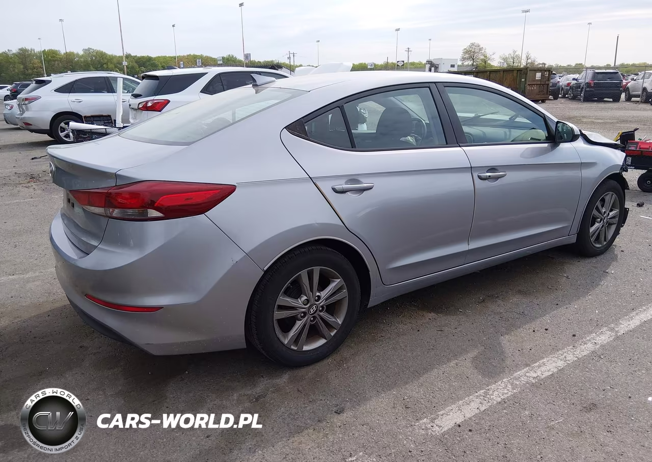 2017 Hyundai Elantra Value Edition VIN:5NPD84LF0HH186994 - 4