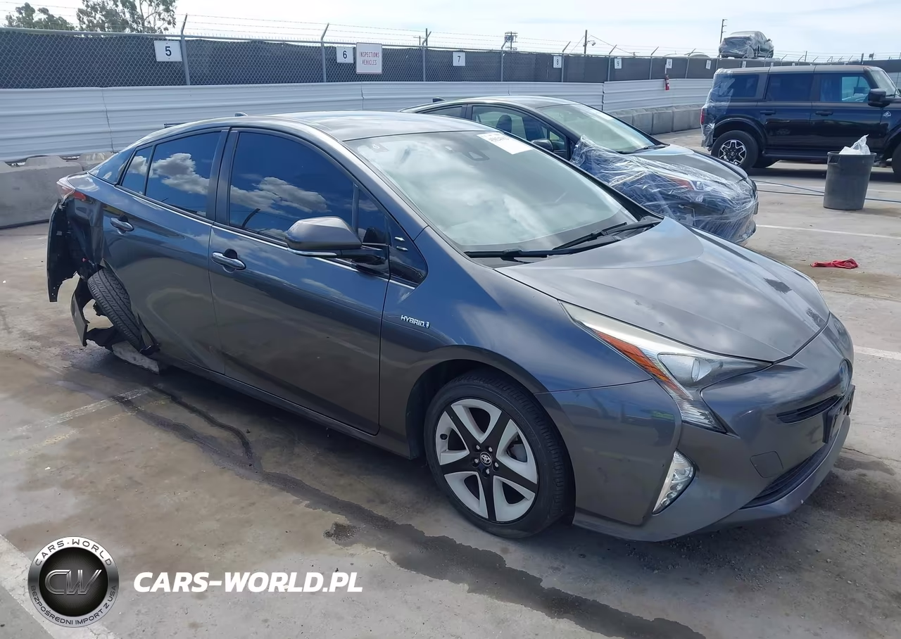 2016 Toyota Prius Three Touring