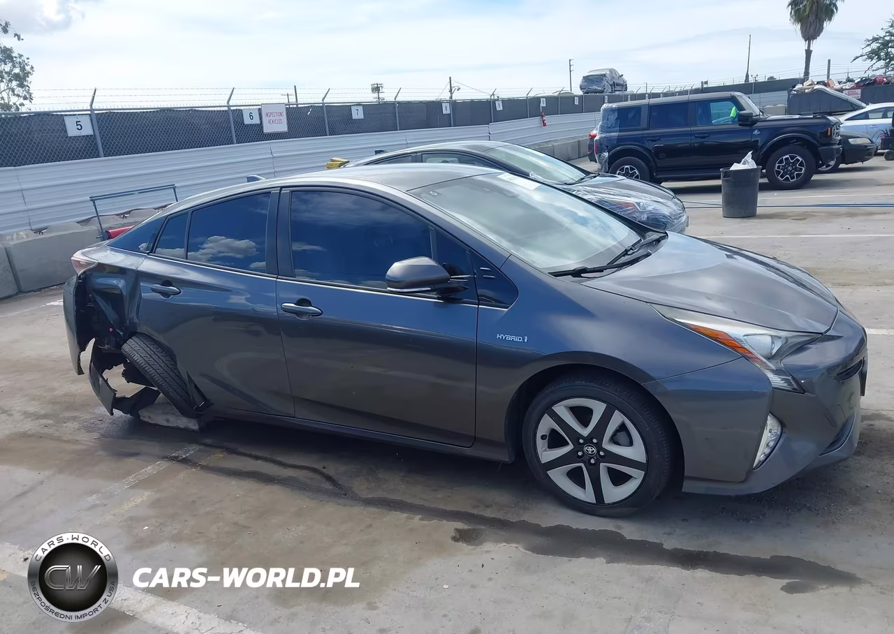 2016 Toyota Prius Three Touring VIN:JTDKARFU8G3011003 - 13
