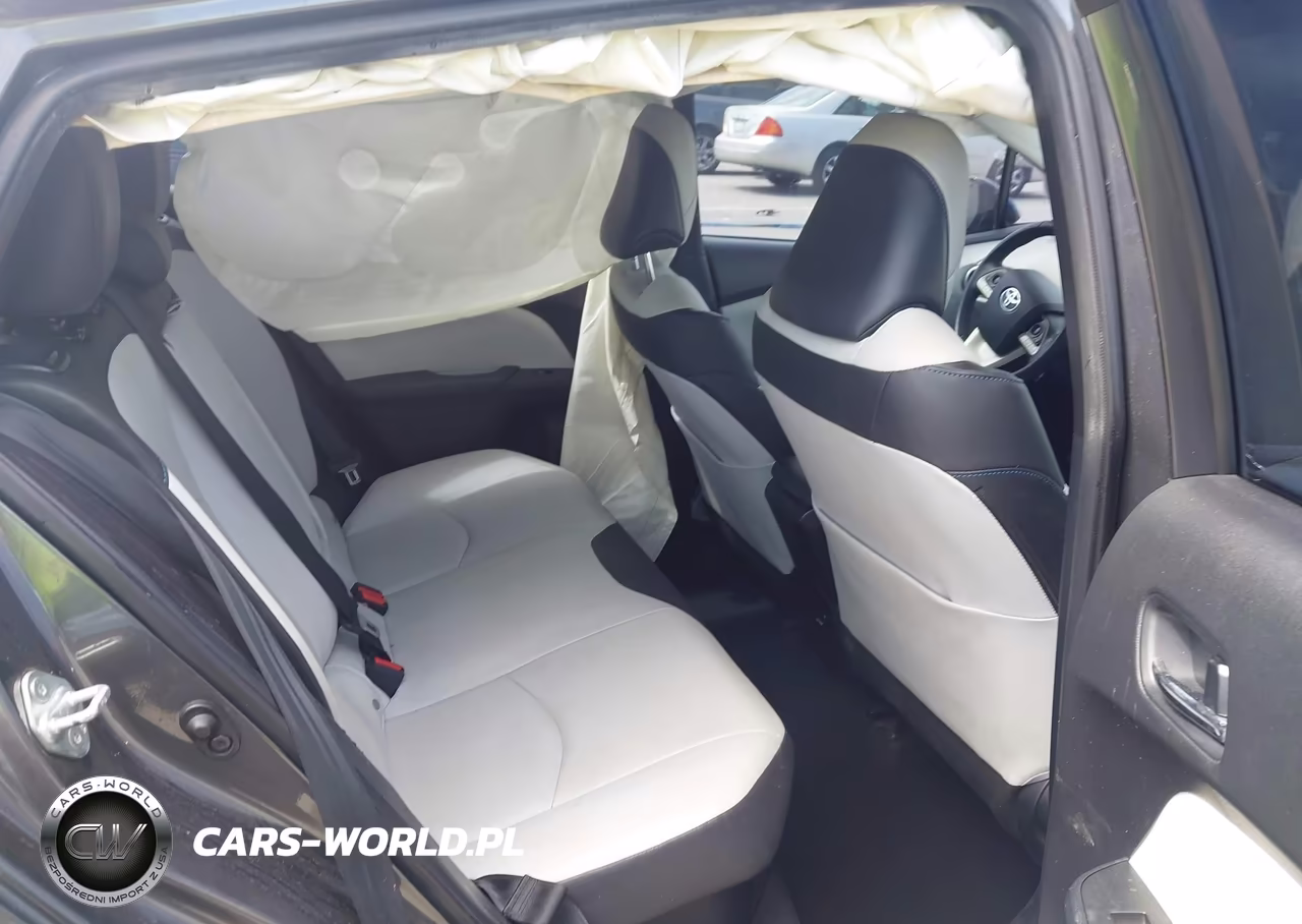 2016 Toyota Prius Three Touring VIN:JTDKARFU8G3011003 - 8