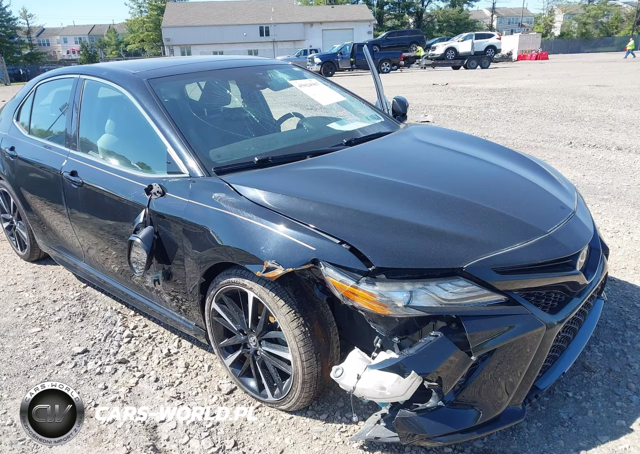 2019 Toyota Camry Xse VIN:4T1B61HK7KU794456 - 18