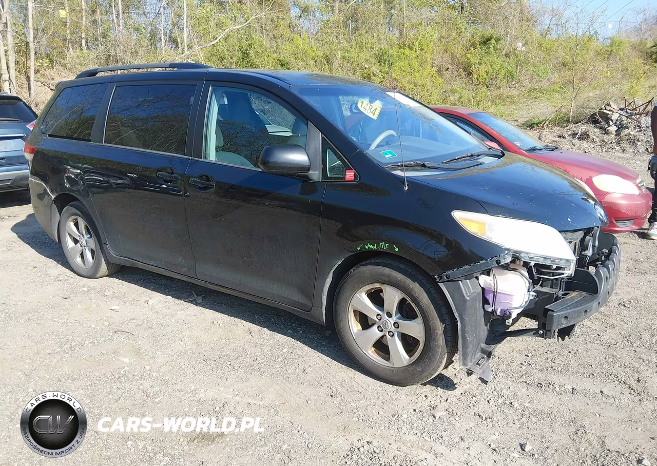 2012 Toyota Sienna Le V6 8 Passenger – zdjęcie 1 z 18