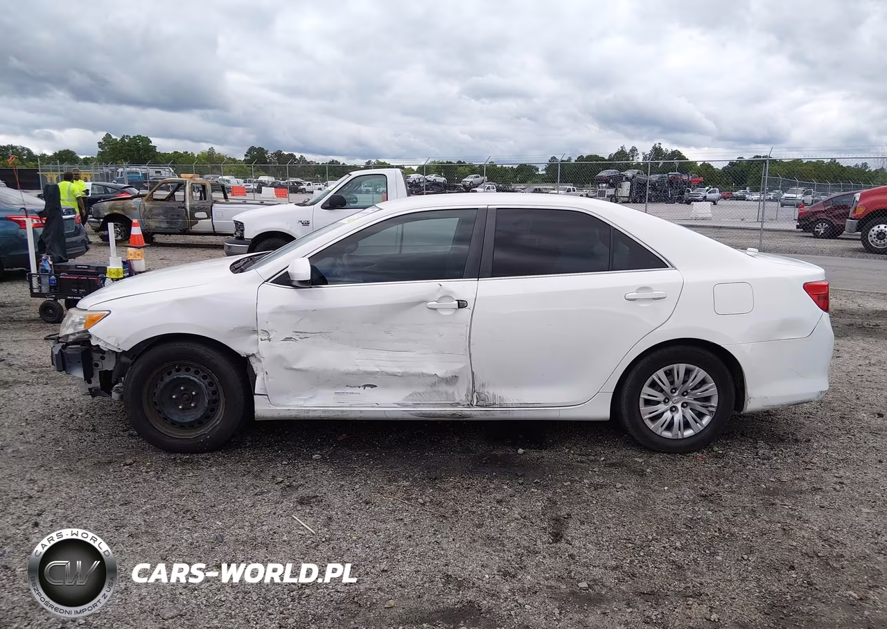 2014 Toyota Camry L VIN:4T1BF1FK5EU866505 - 15