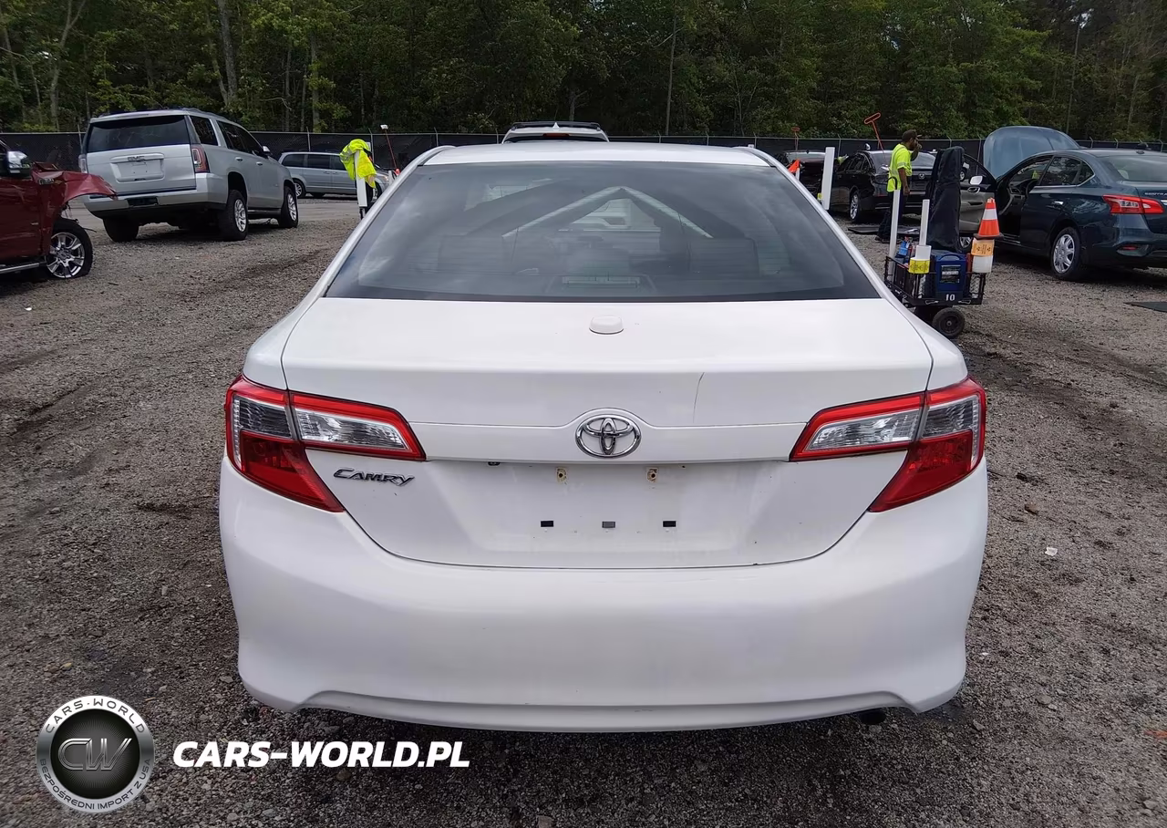 2014 Toyota Camry L VIN:4T1BF1FK5EU866505 - 17
