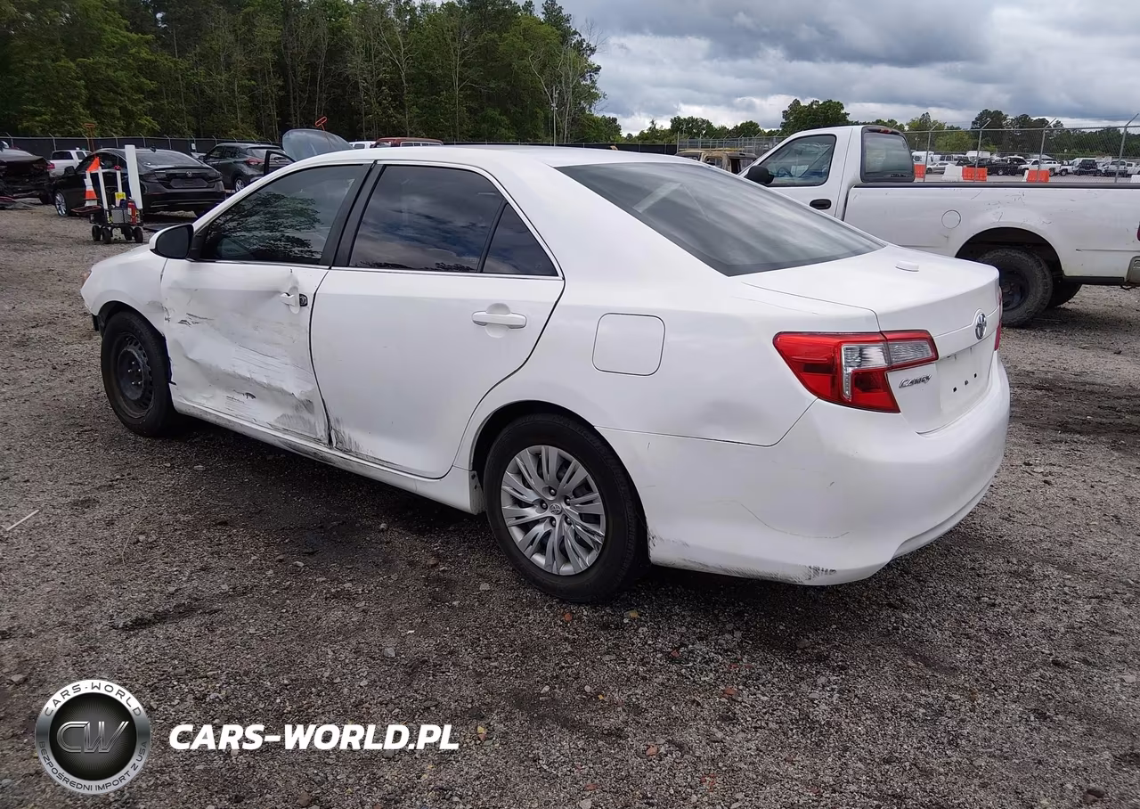2014 Toyota Camry L VIN:4T1BF1FK5EU866505 - 3