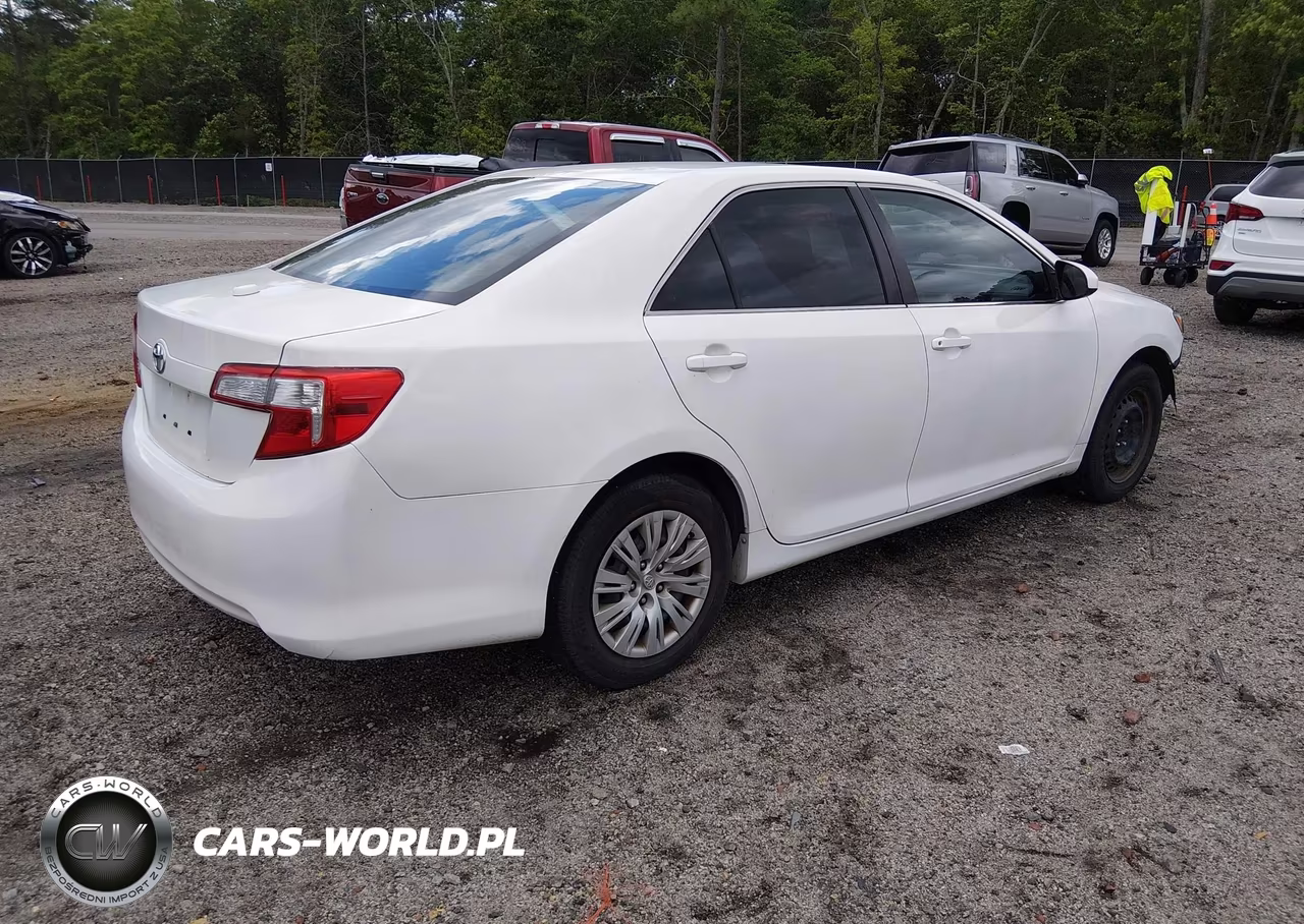 2014 Toyota Camry L VIN:4T1BF1FK5EU866505 - 4