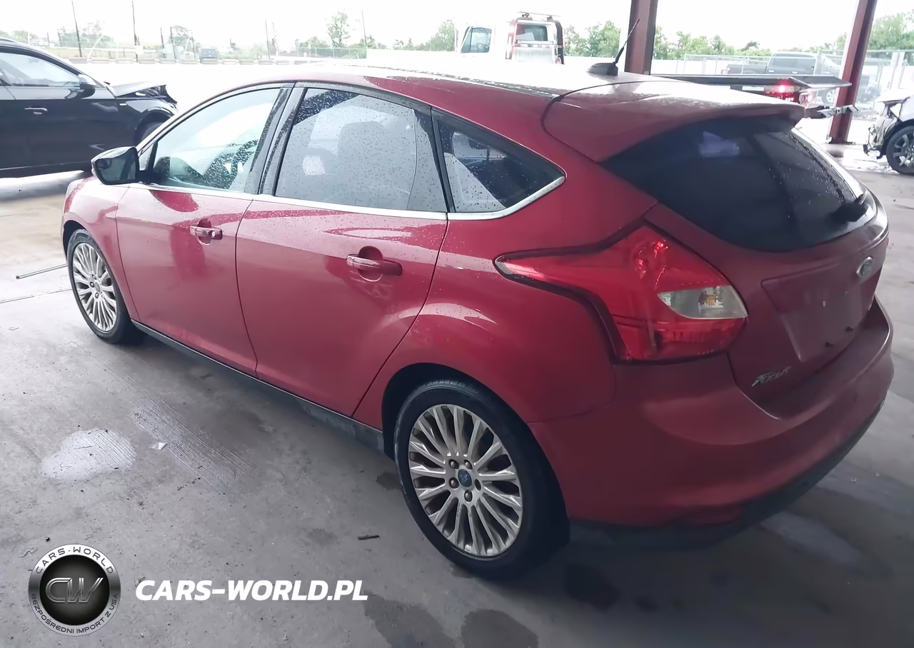 2012 Ford Focus Titanium VIN:1FAHP3N23CL317967 - 3
