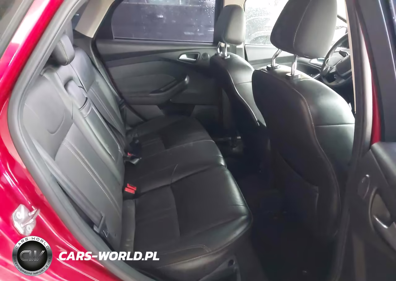 2012 Ford Focus Titanium VIN:1FAHP3N23CL317967 - 8