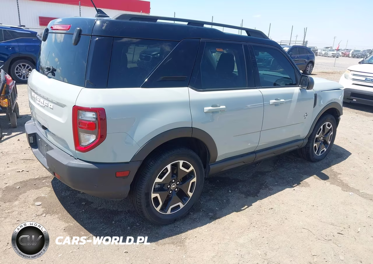 2021 Ford Bronco Sport Outer Banks VIN:3FMCR9C67MRB14165 - 4
