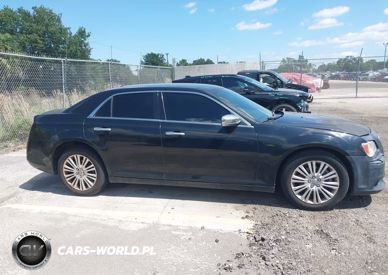 2014 Chrysler 300C Awd VIN:2C3CCAKG1EH383362 - 13