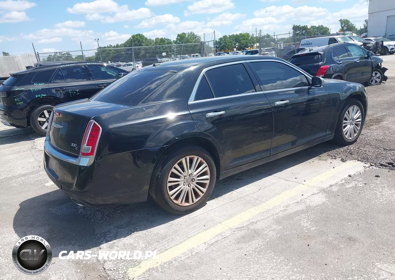 2014 Chrysler 300C Awd VIN:2C3CCAKG1EH383362 - 4