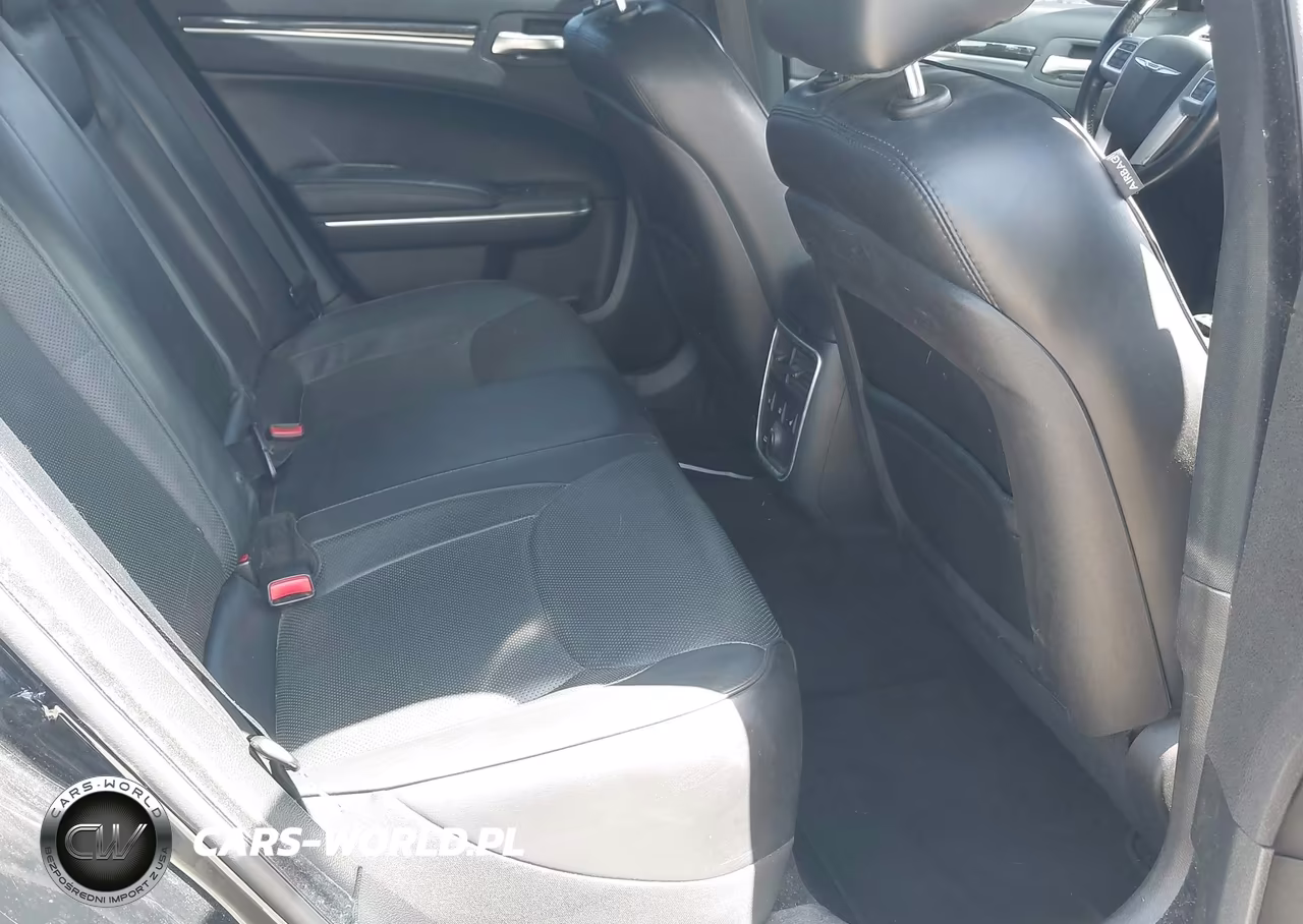 2014 Chrysler 300C Awd VIN:2C3CCAKG1EH383362 - 8