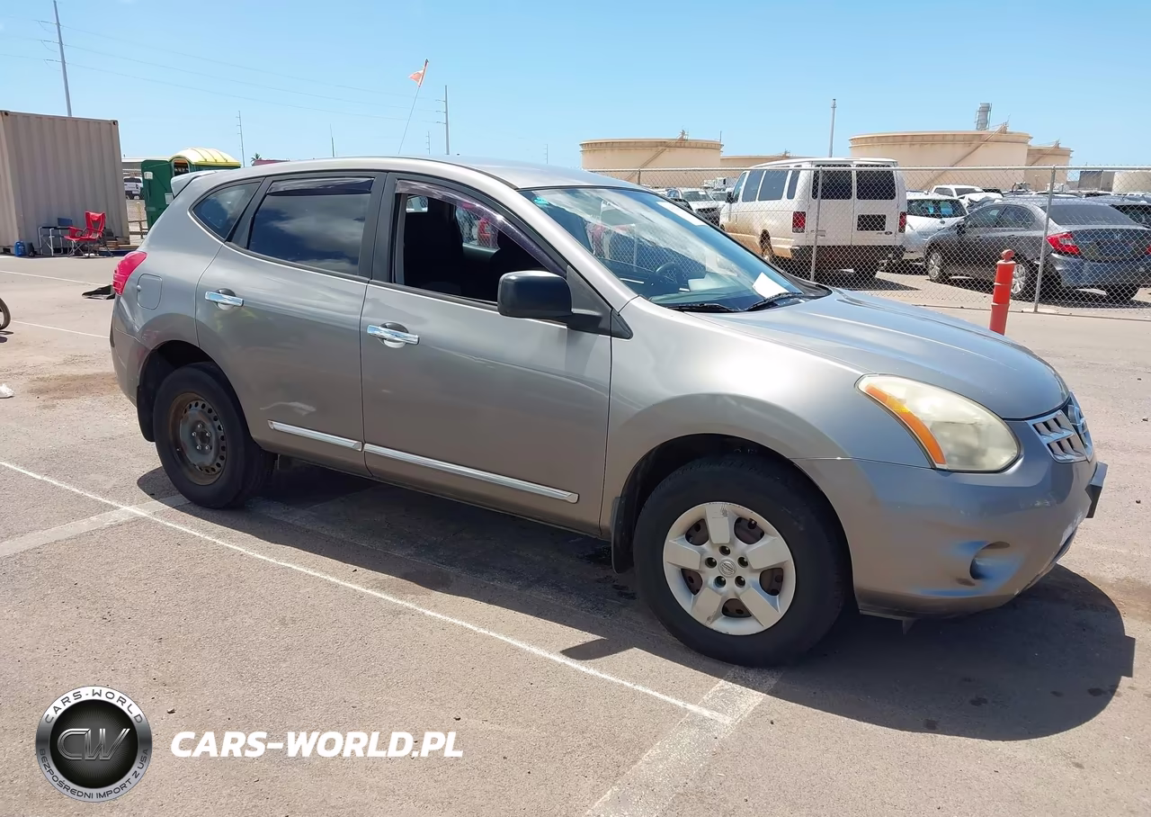 2013 Nissan Rogue S – zdjęcie 1 z 12