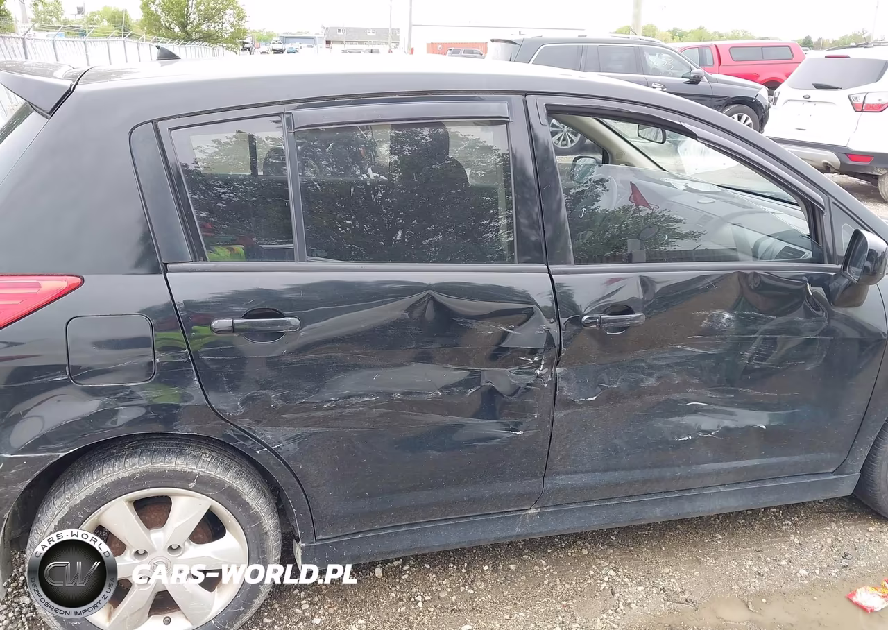2010 Nissan Versa 1.8Sl VIN:3N1BC1CP7AL384901 - 6