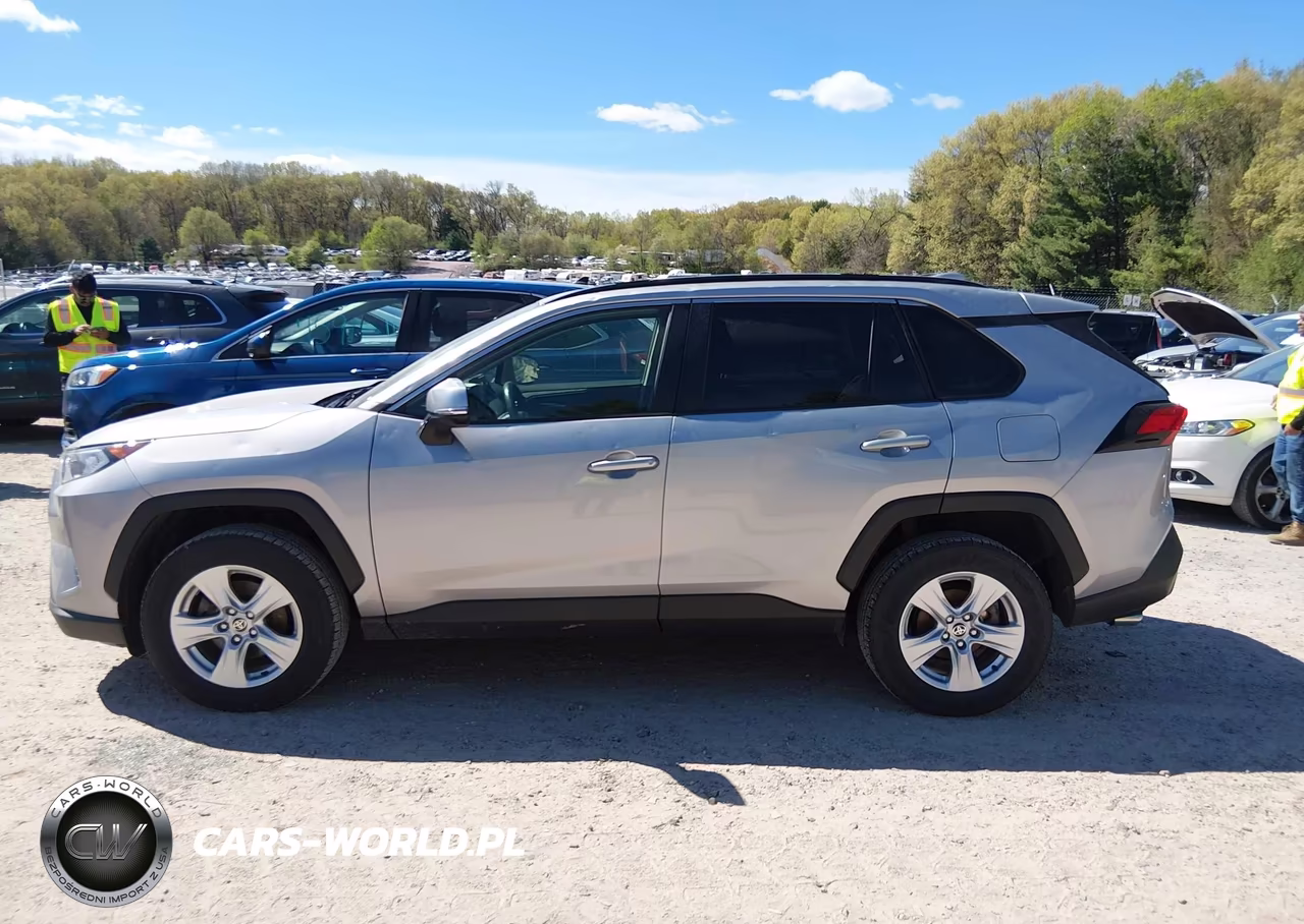 2021 Toyota Rav4 Xle VIN:JTMP1RFV8MD073912 - 14