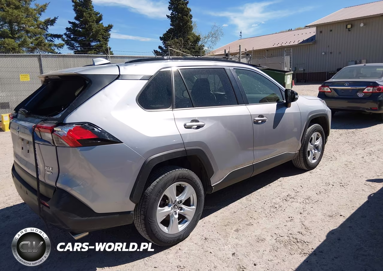 2021 Toyota Rav4 Xle VIN:JTMP1RFV8MD073912 - 4