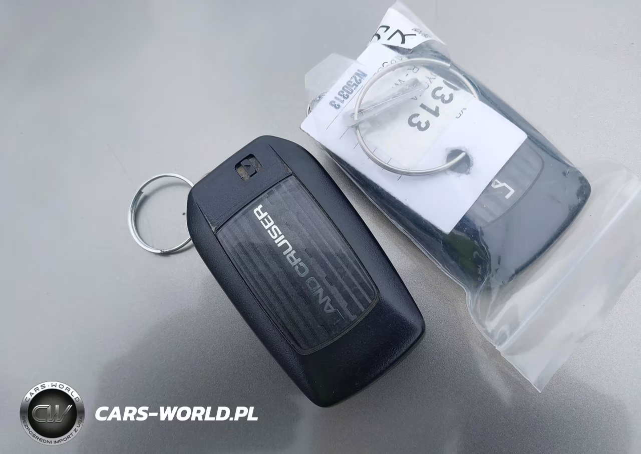 2025 Toyota Land Cruiser VIN:JTEABFAJ3S5020186 - 11