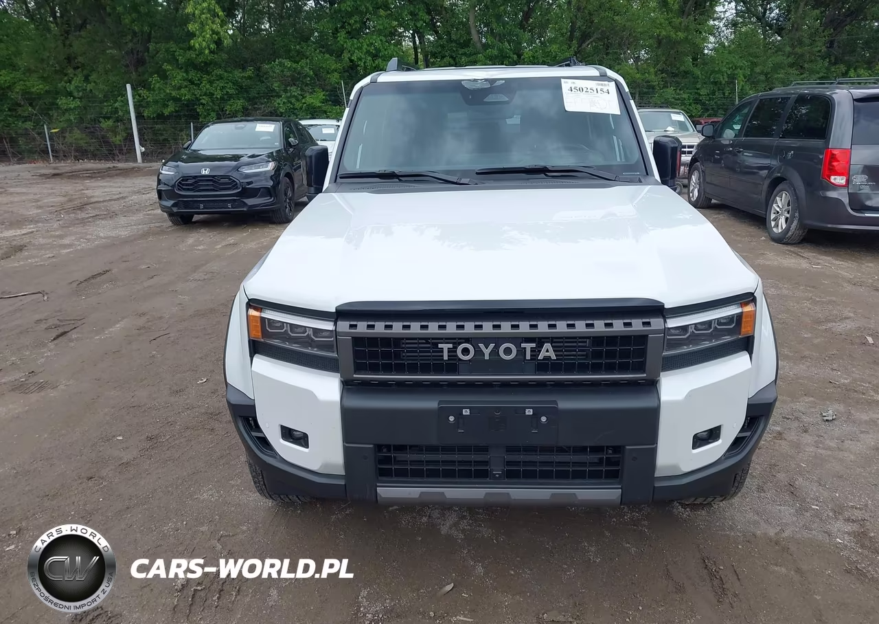 2025 Toyota Land Cruiser VIN:JTEABFAJ3S5020186 - 12