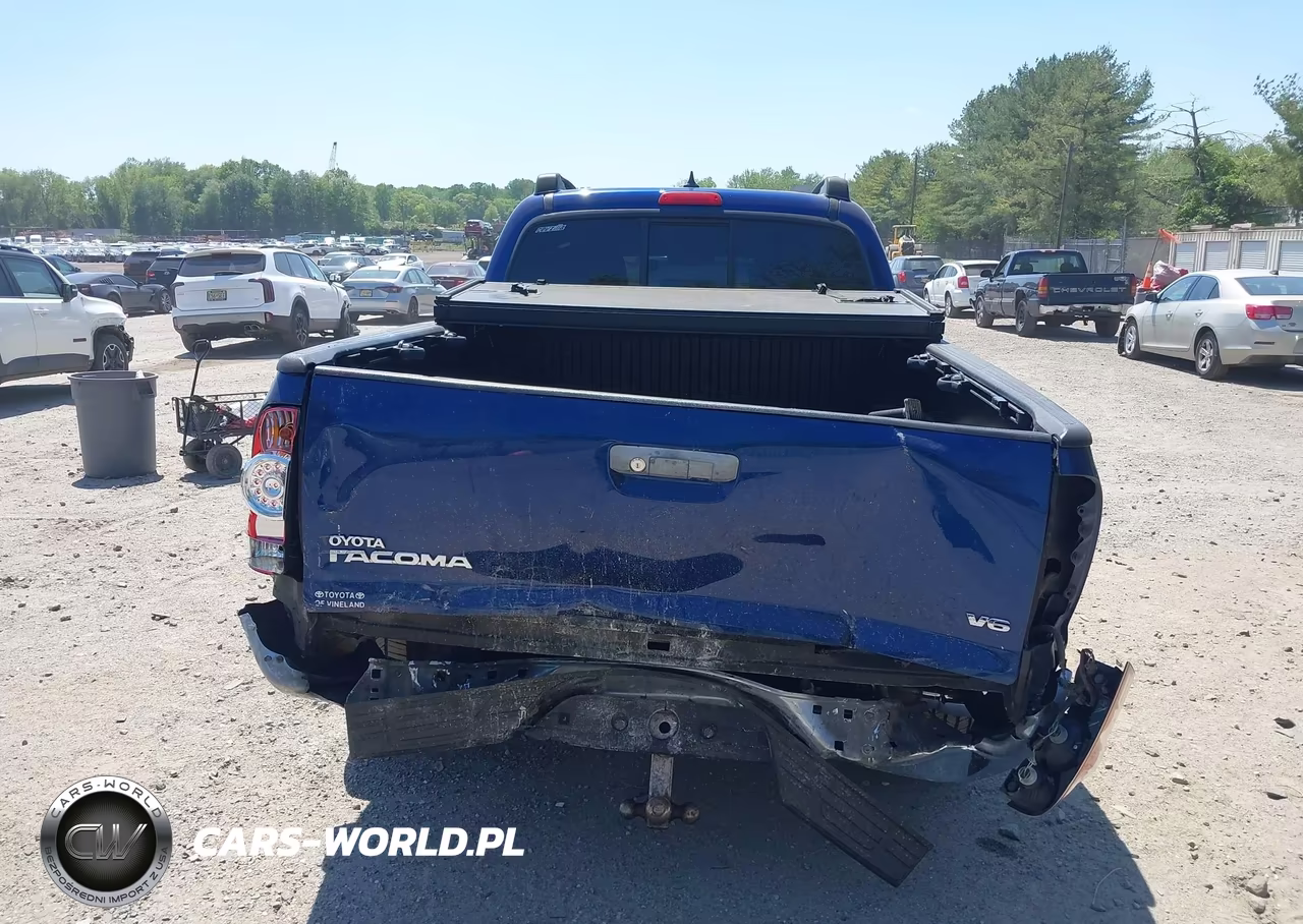 2015 Toyota Tacoma Base V6 VIN:3TMMU4FN1FM080169 - 16