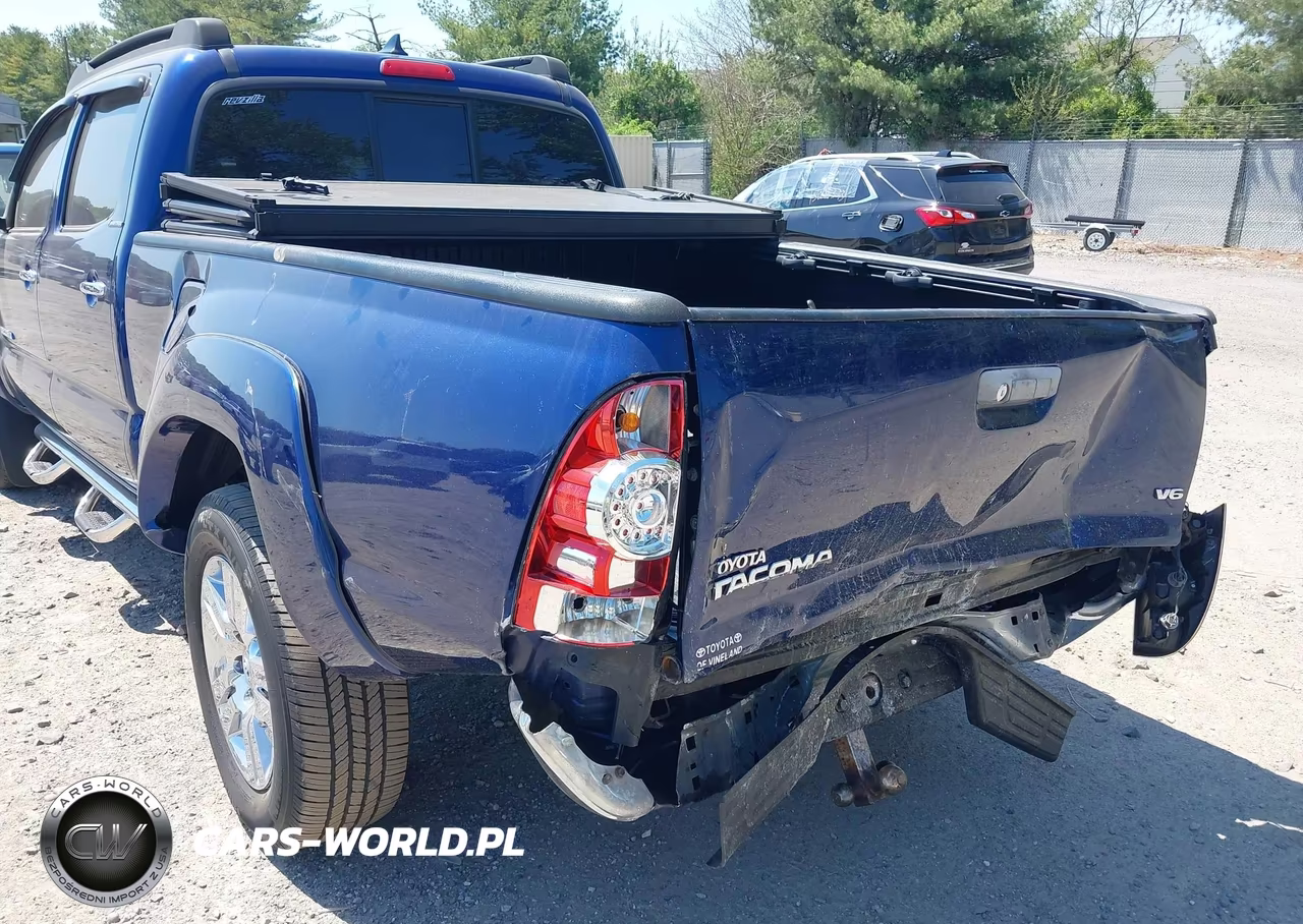 2015 Toyota Tacoma Base V6 VIN:3TMMU4FN1FM080169 - 6