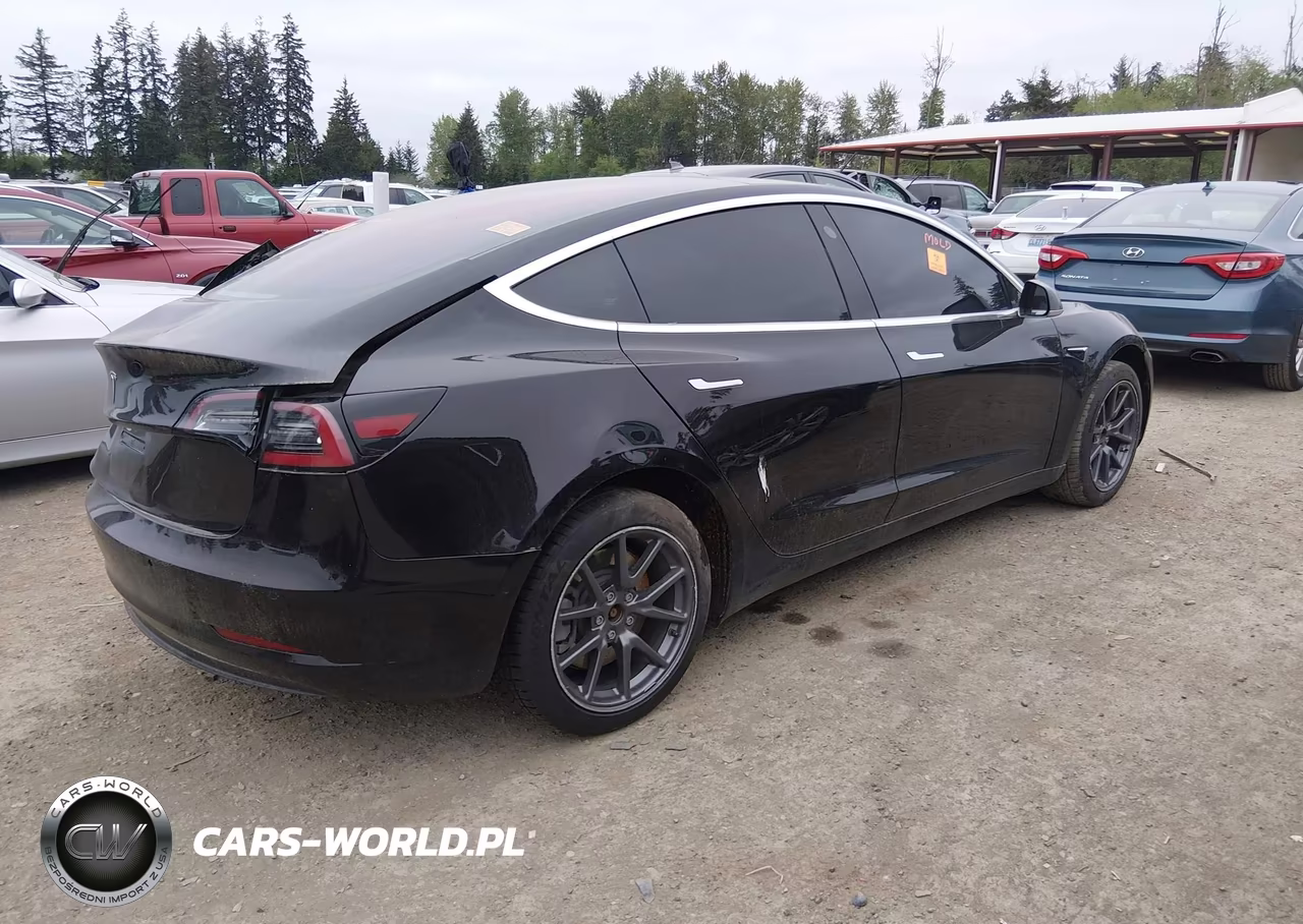 2018 Tesla Model 3 Long Range-Mid Range VIN:5YJ3E1EA2JF173558 - 4