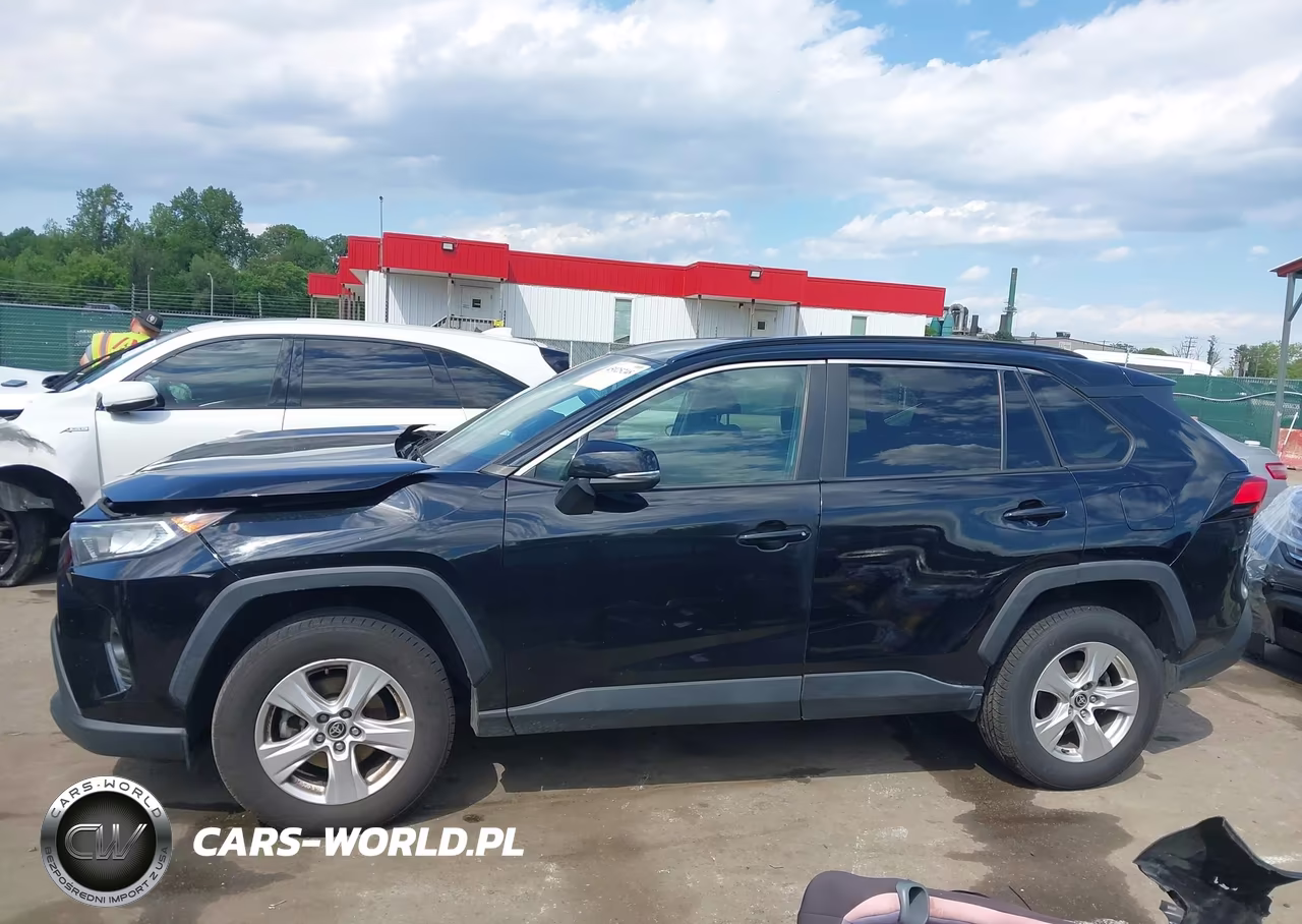 2021 Toyota Rav4 Xle VIN:2T3P1RFV7MW211443 - 14