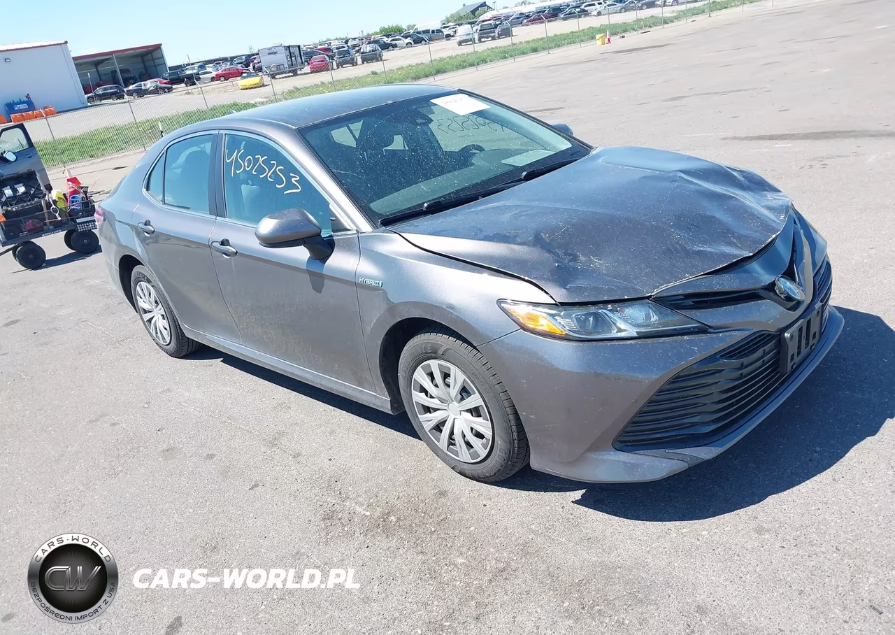 2019 Toyota Camry Hybrid Le