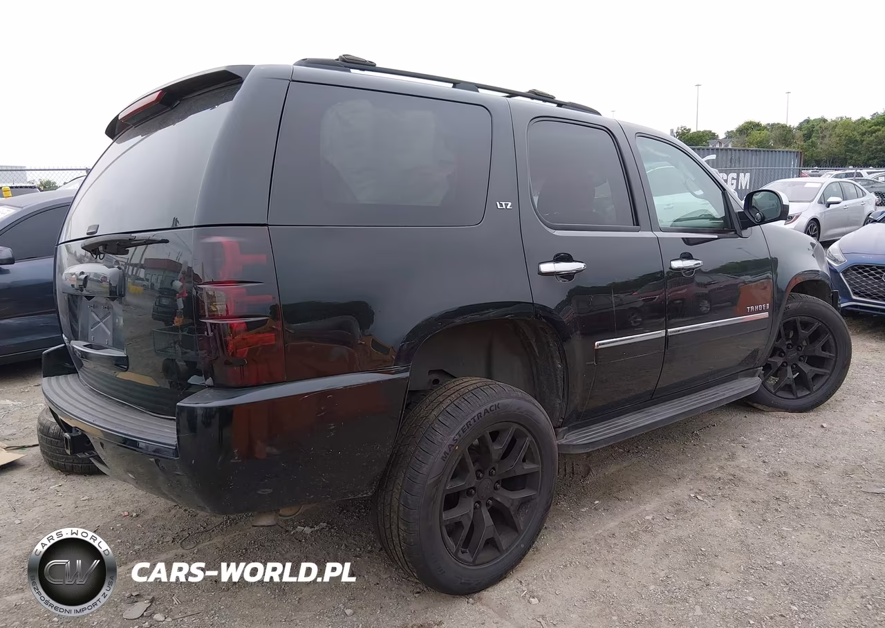 2009 Chevrolet Tahoe Ltz VIN:1GNFC33069R186772 - 4