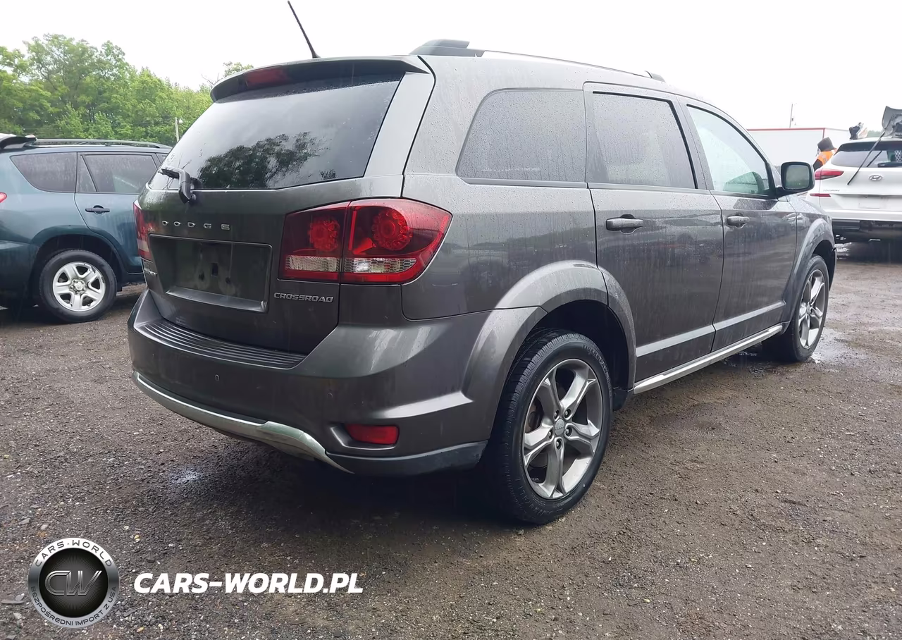 2017 Dodge Journey Crossroad Plus VIN:3C4PDCGB3HT622747 - 4