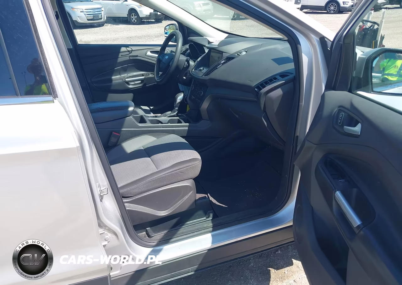 2019 Ford Escape Se VIN:1FMCU9GD4KUA59851 - 5