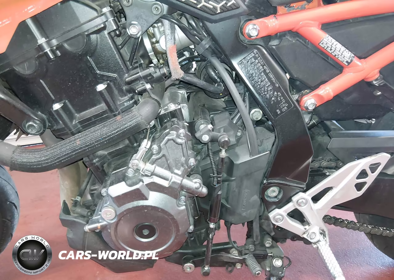 2024 Suzuki Gsx800 R VIN:JS1EM11B1R7100347 - 9