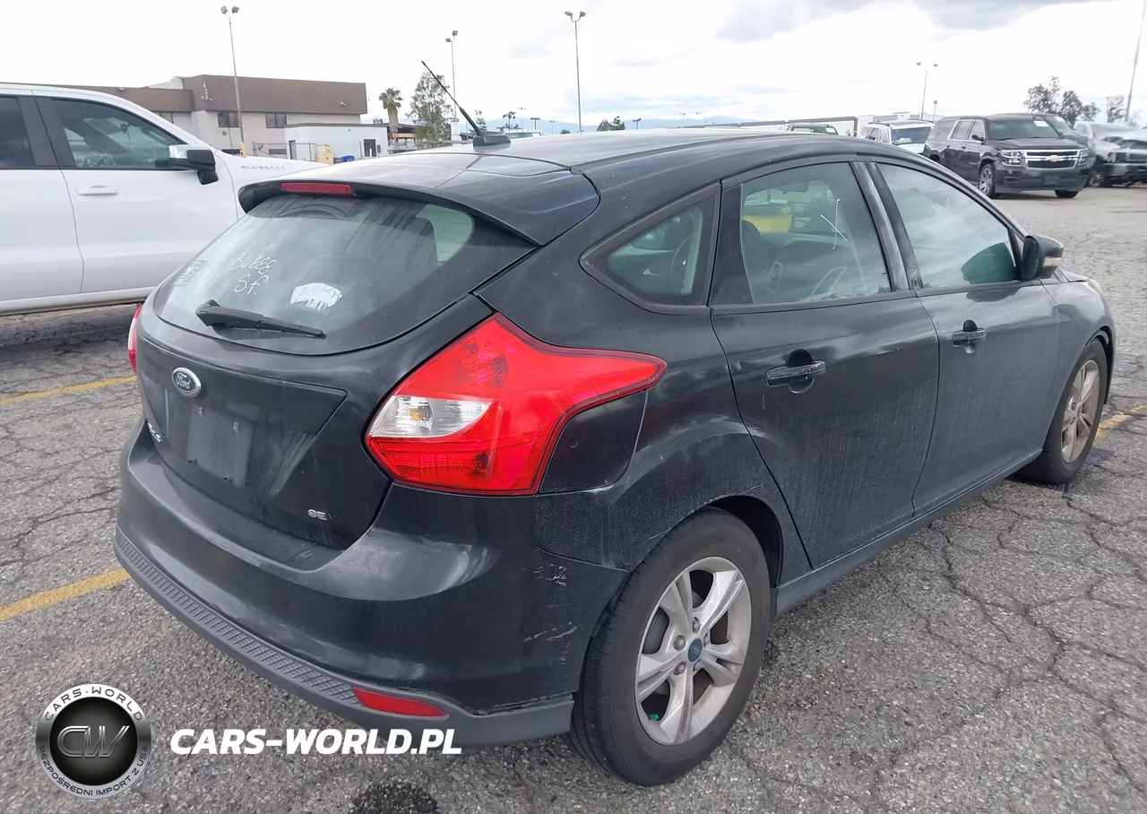 2013 Ford Focus Se VIN:1FADP3K21DL362880 - 4