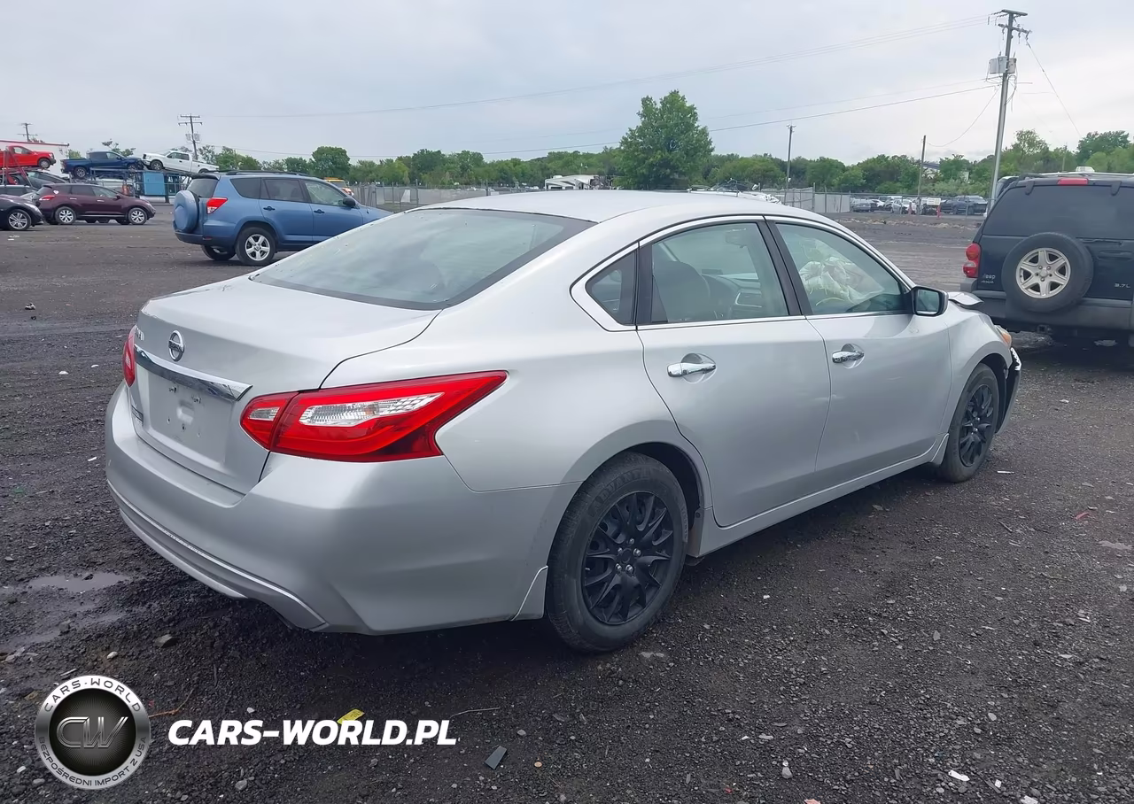 2017 Nissan Altima 2.5 S VIN:1N4AL3AP5HC494011 - 4