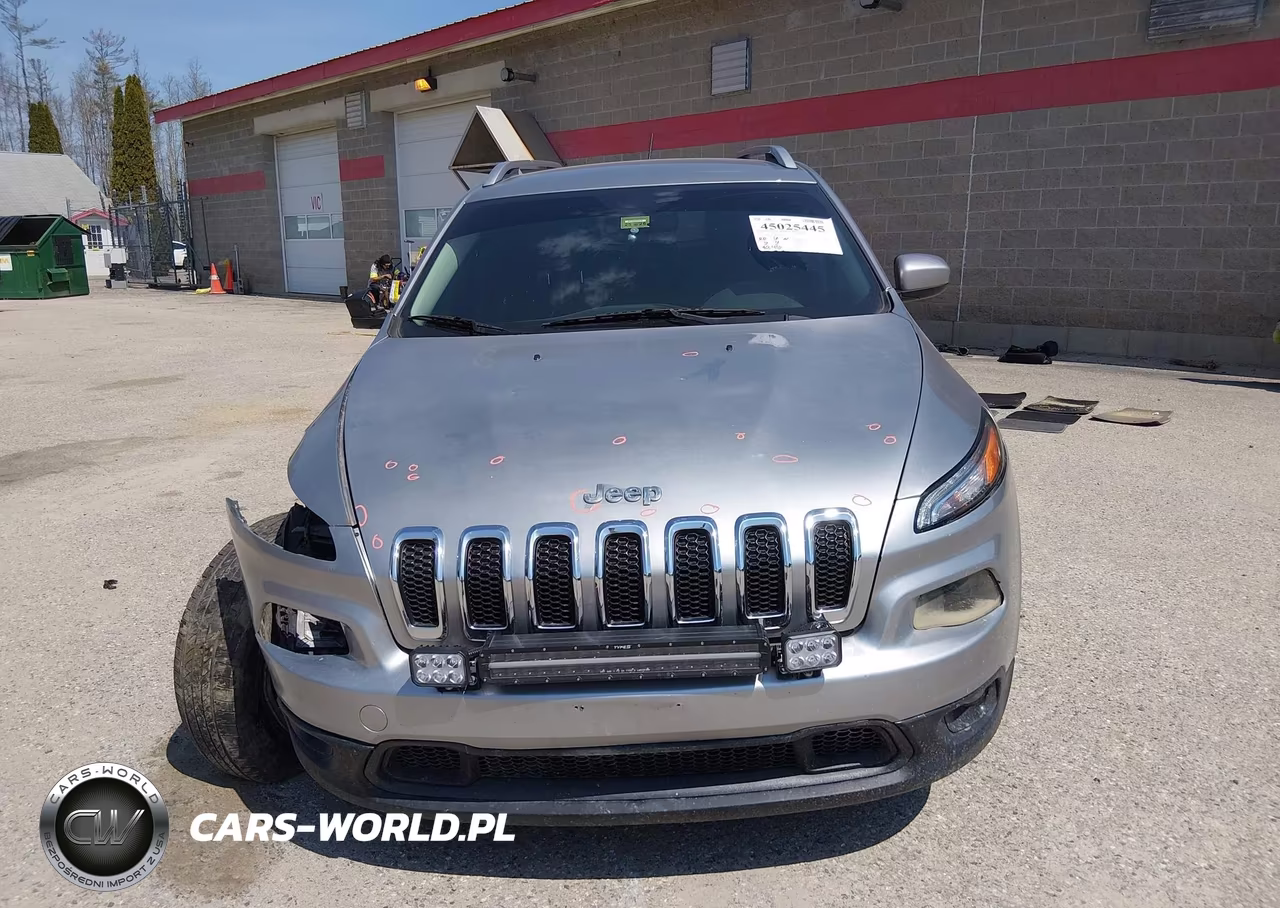 2015 Jeep Cherokee Latitude VIN:1C4PJMCBXFW745408 - 12