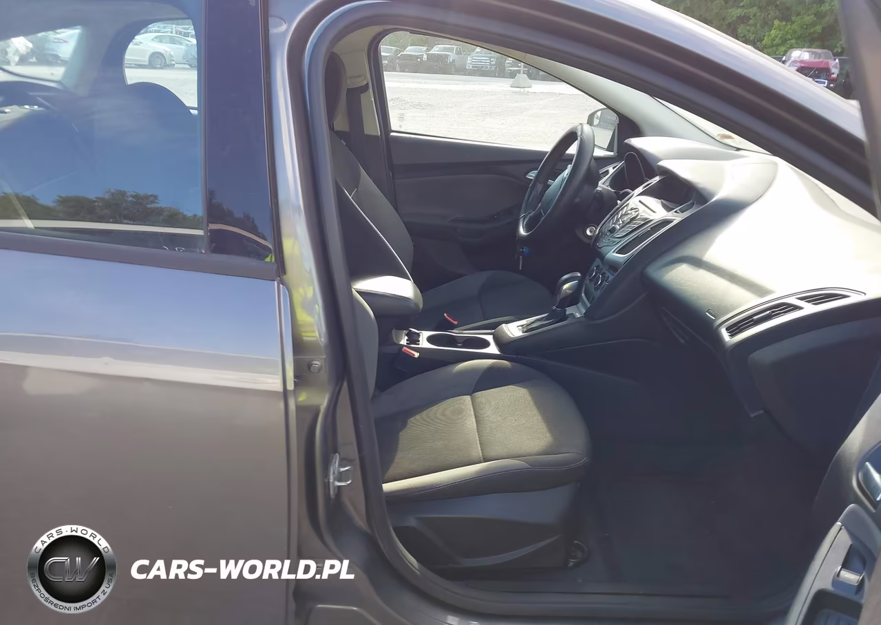2014 Ford Focus Se VIN:1FADP3K29EL208998 - 5