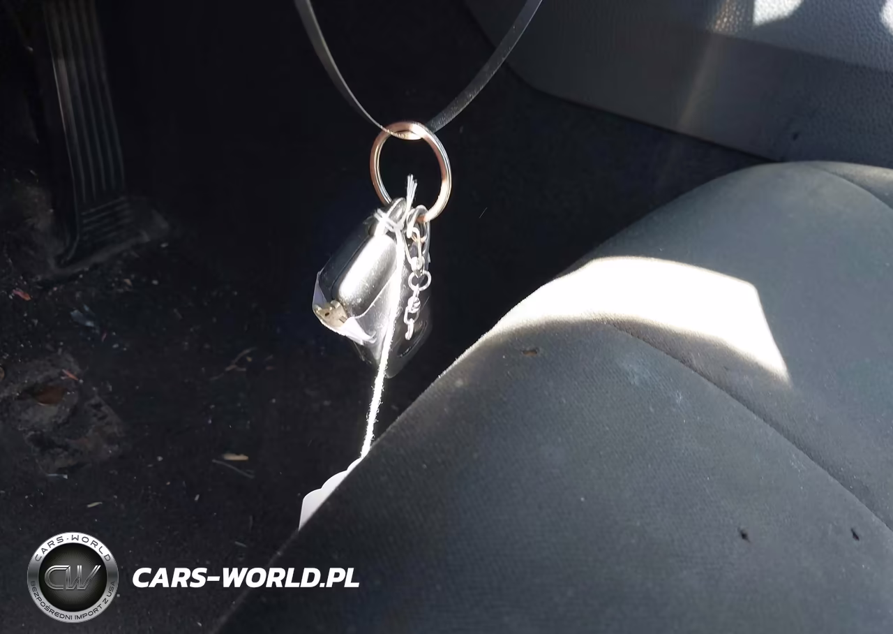 2018 Toyota Camry Le VIN:JTNB11HK4J3020734 - 11