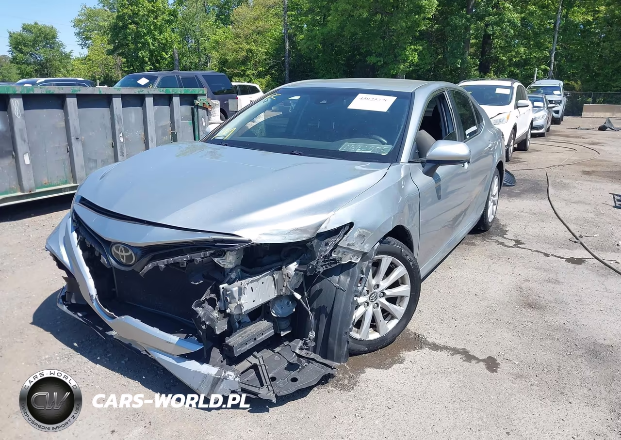 2018 Toyota Camry Le VIN:JTNB11HK4J3020734 - 6