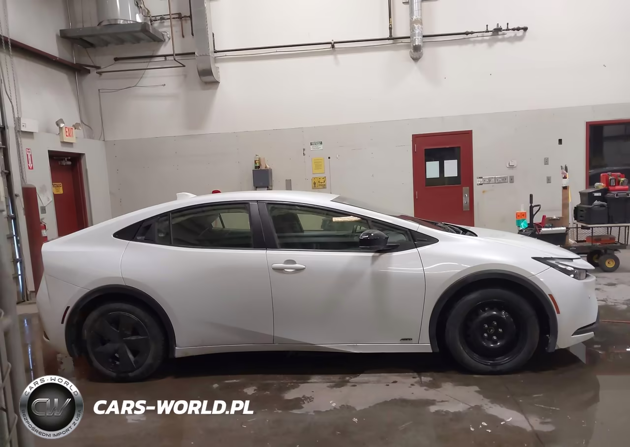2023 Toyota Prius Le Awd-E VIN:JTDADABU4P3005385 - 14