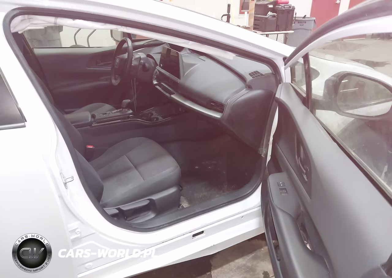 2023 Toyota Prius Le Awd-E VIN:JTDADABU4P3005385 - 5