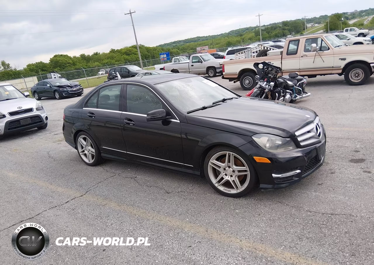 2013 Mercedes-Benz C 300 Sport 4Matic – zdjęcie 1 z 12